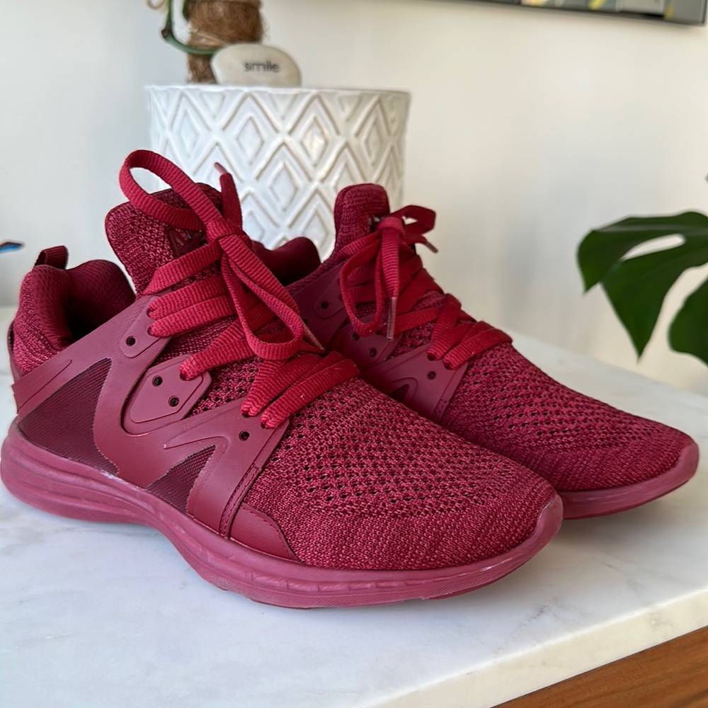 Women’s APL Ascend Sneakers, SZ 7.5